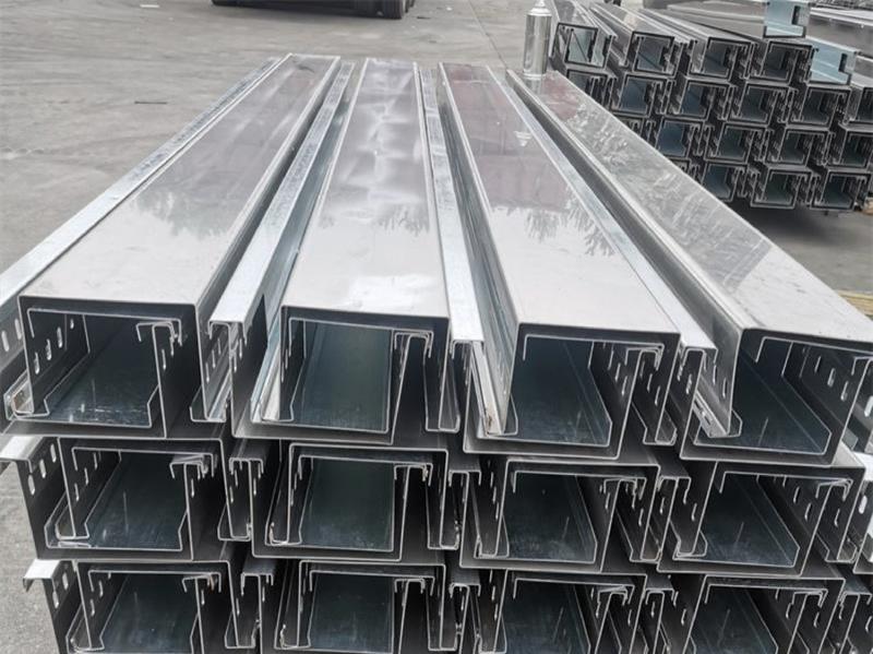 镀锌桥架 镀锌槽式桥架  梯式桥架 托盘式桥架-贵州鑫十安厂家产品规格齐全！